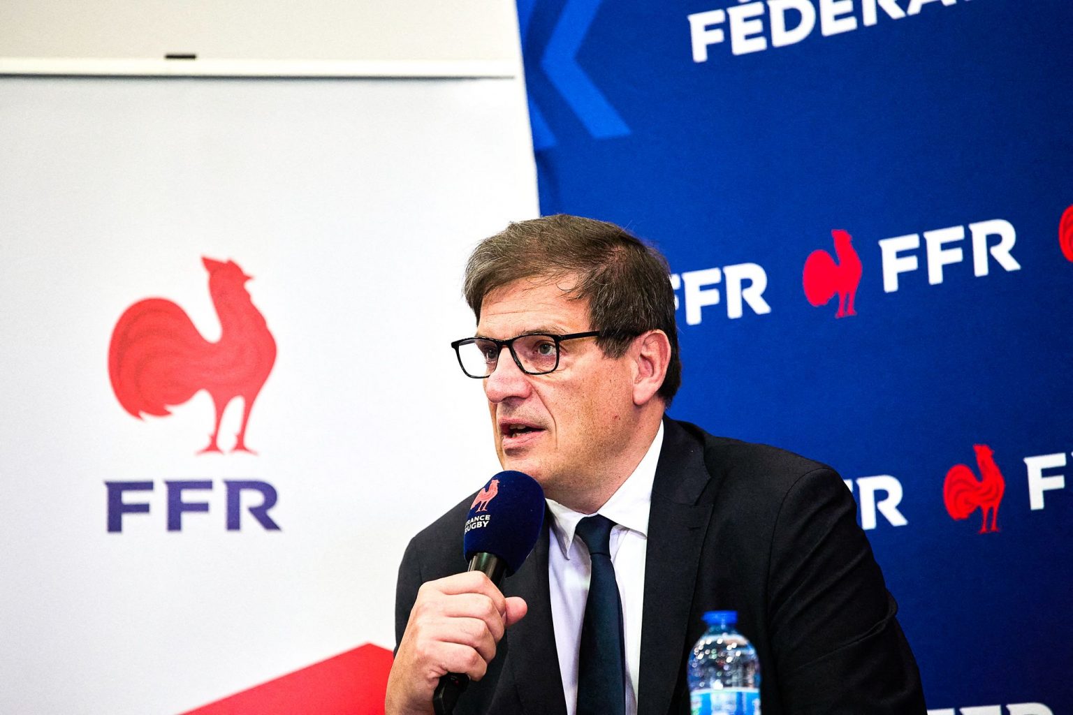 XV de France Florian Grill serre la vis et prévient que la main ne